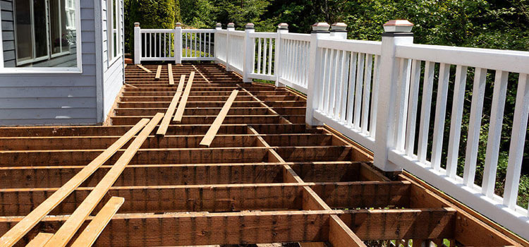 Deck Repair Free Estimate in Maywood, CA